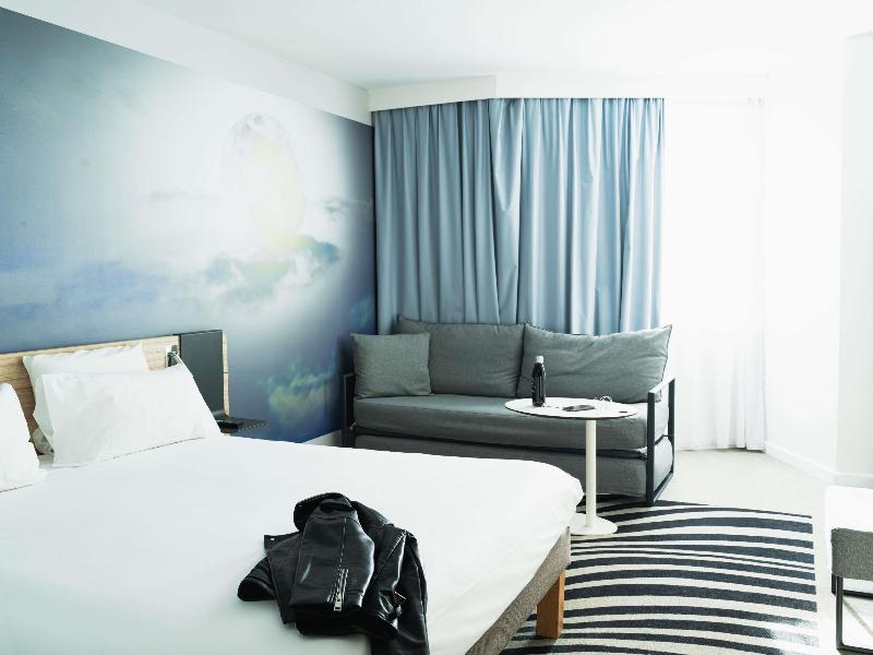 Novotel Valence Sud image