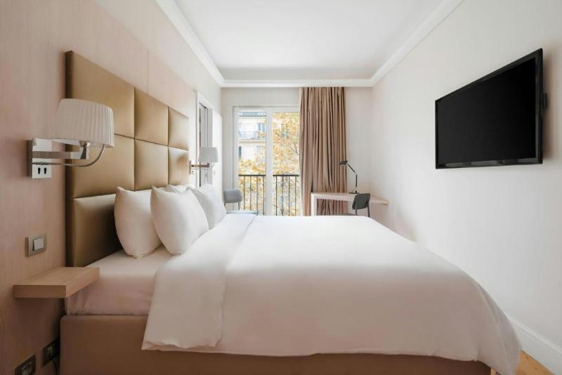 Edmond Hotel Parc Monceau image