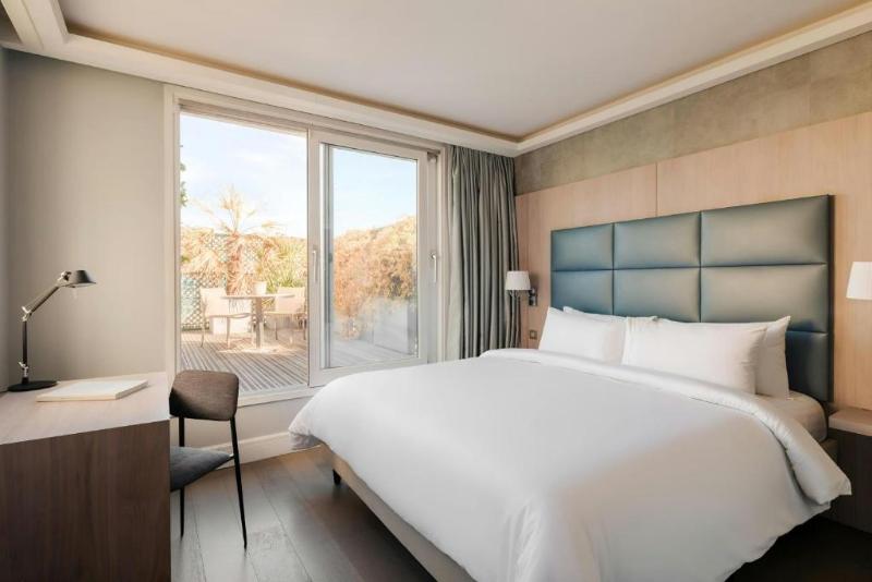 Edmond Hotel Parc Monceau image