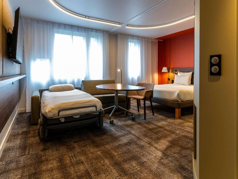 Novotel Suites Reims Centre image