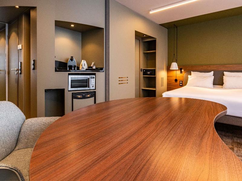 Novotel Suites Reims Centre image