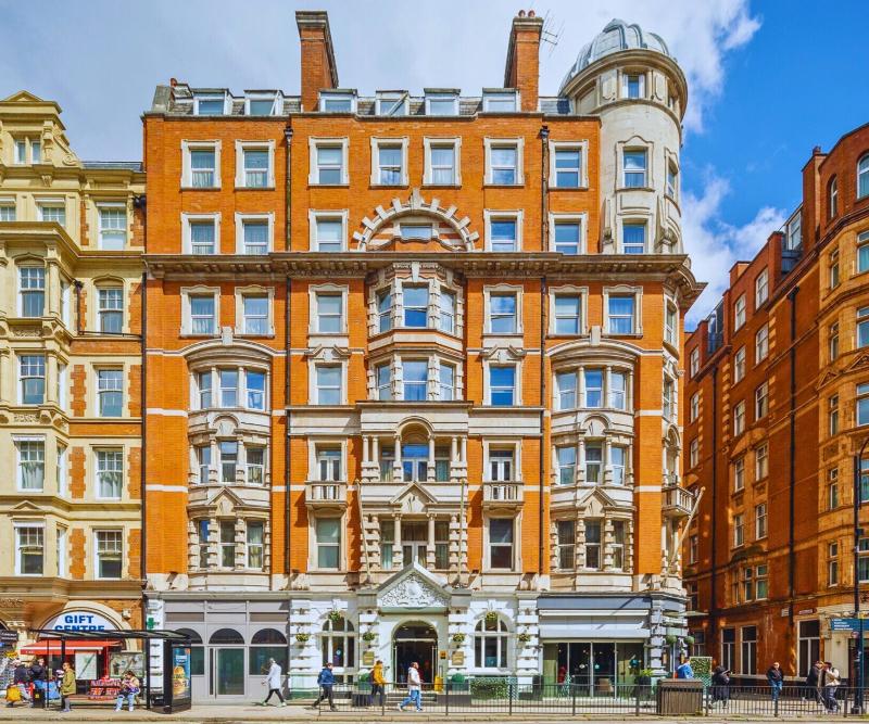 London Bloomsbury Square Hotel by IHG image