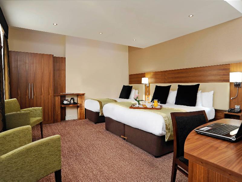 London Bloomsbury Square Hotel by IHG image