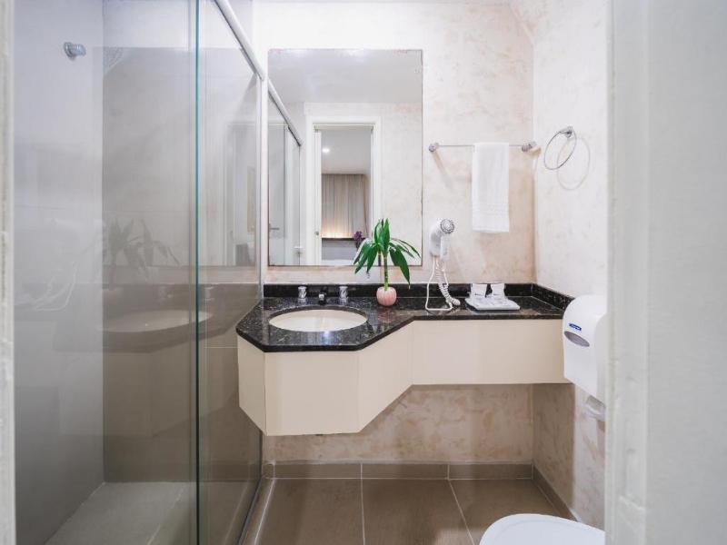 Hotel Dan Inn Curitiba Centro by Nacional Inn image