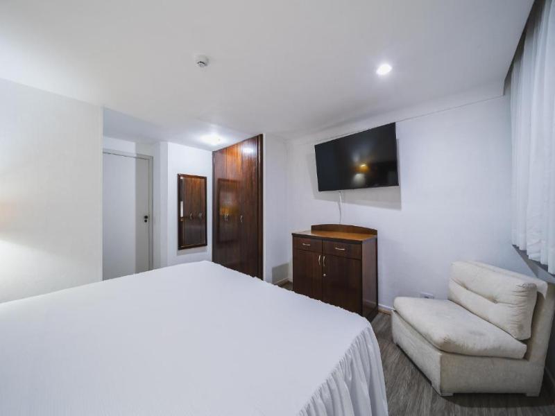Hotel Dan Inn Curitiba Centro by Nacional Inn image