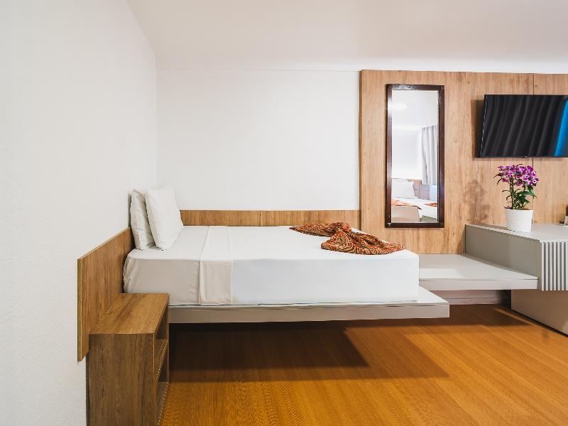 Hotel Dan Inn Curitiba Centro by Nacional Inn image