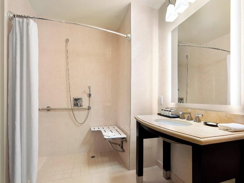 Sheraton Garden Grove Anaheim South image