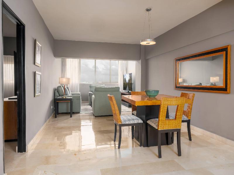 Radisson Santo Domingo image