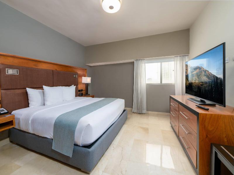 Radisson Santo Domingo image