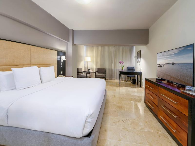 Radisson Santo Domingo image