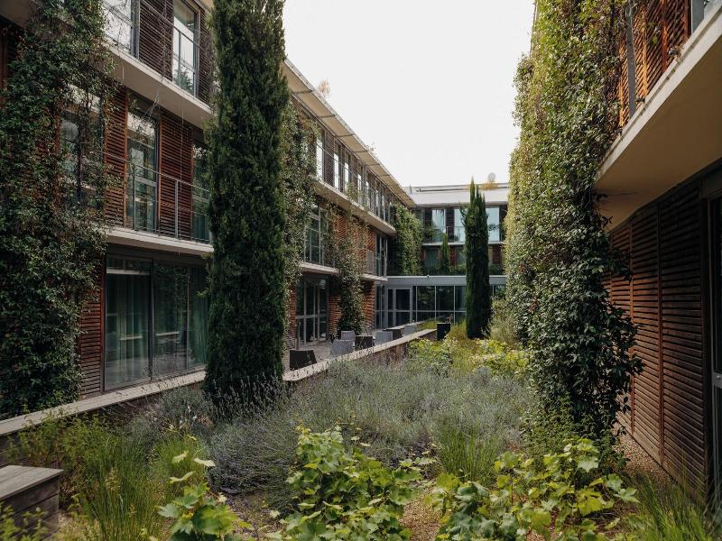 Courtyard By Marriott Montpellier image