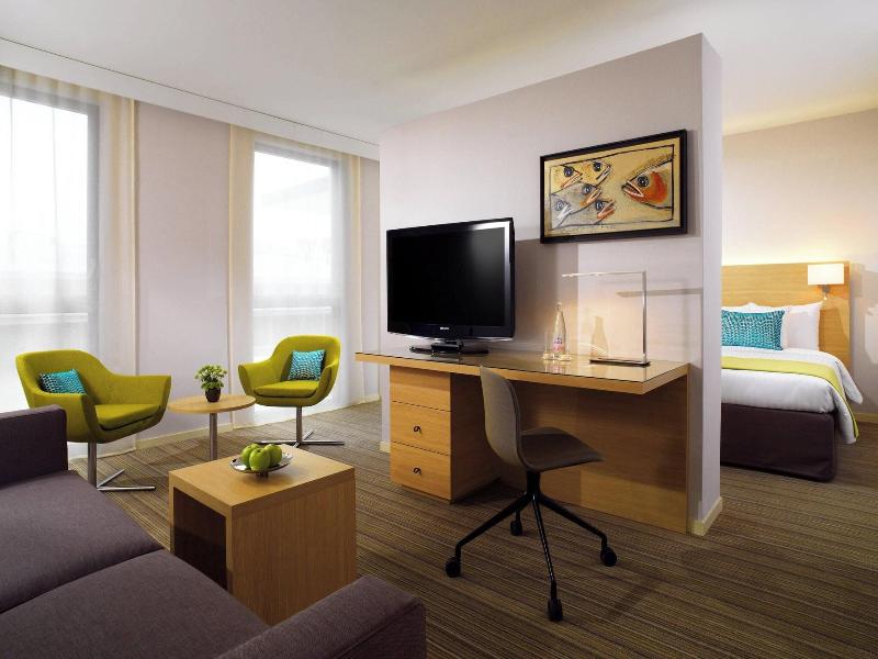 Courtyard By Marriott Montpellier image