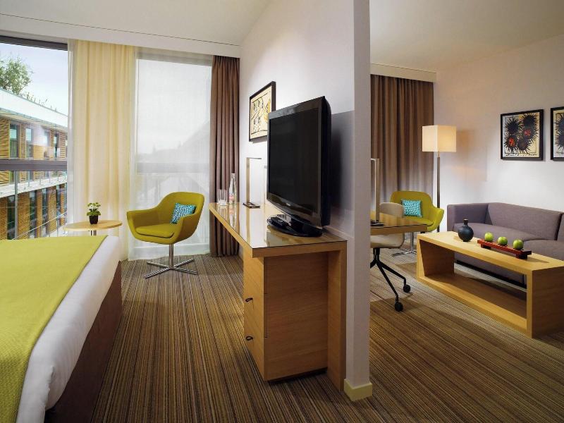 Courtyard By Marriott Montpellier image