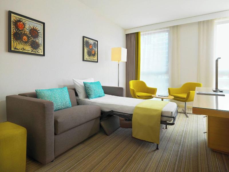 Courtyard By Marriott Montpellier image