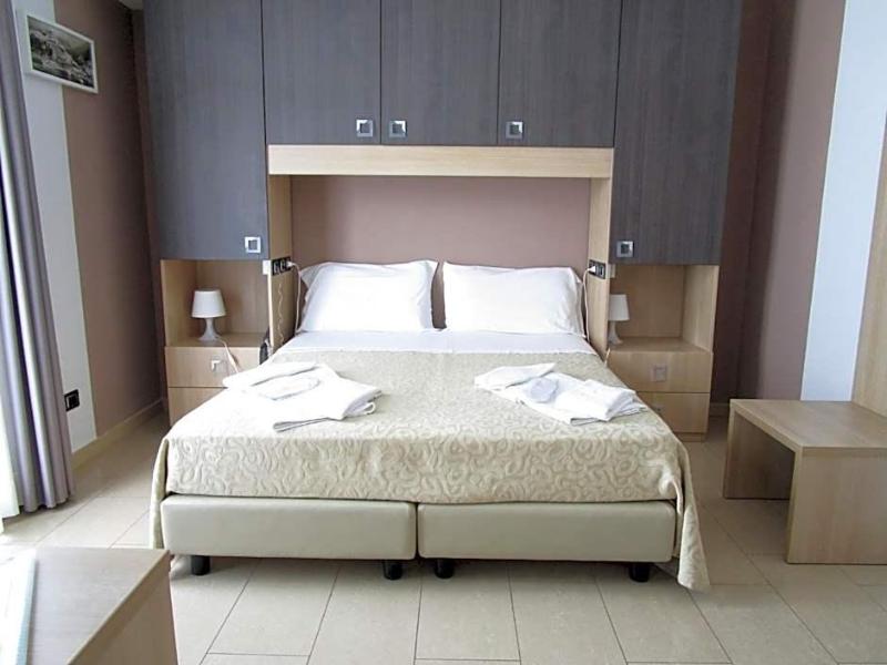 Hotel Nelton image