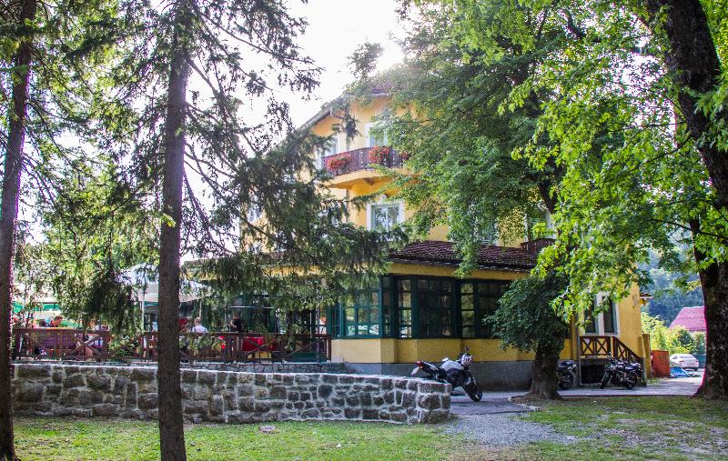 Hotel Risnjak — general view