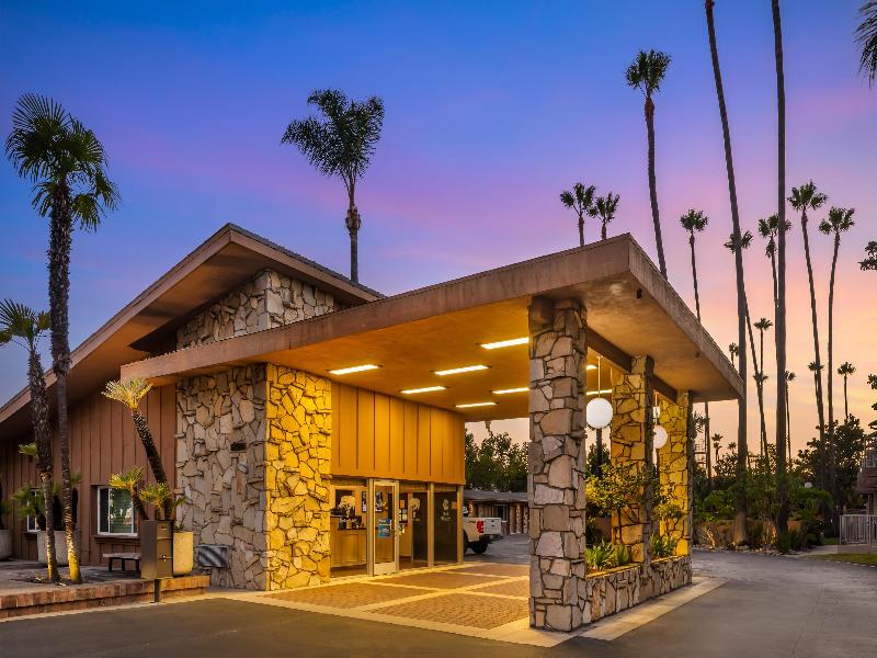 Best Western Pine Tree Motel image
