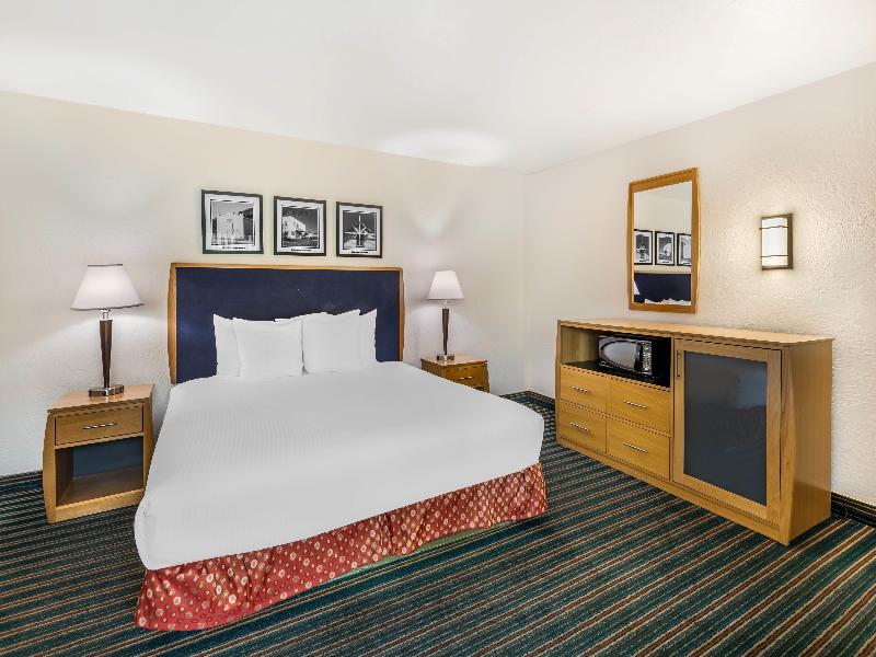 Best Western Pine Tree Motel image