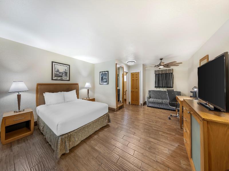 Best Western Pine Tree Motel image