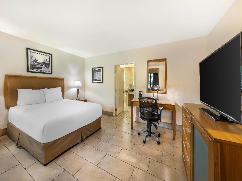 Best Western Pine Tree Motel image