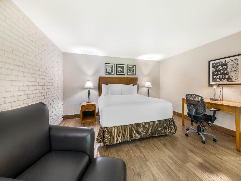 Best Western Pine Tree Motel image