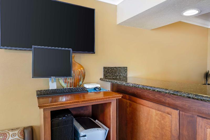 Best Western Hanford Inn image