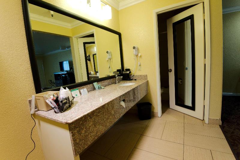 Best Western Hanford Inn image