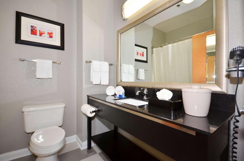 Best Western Commerce Inn image