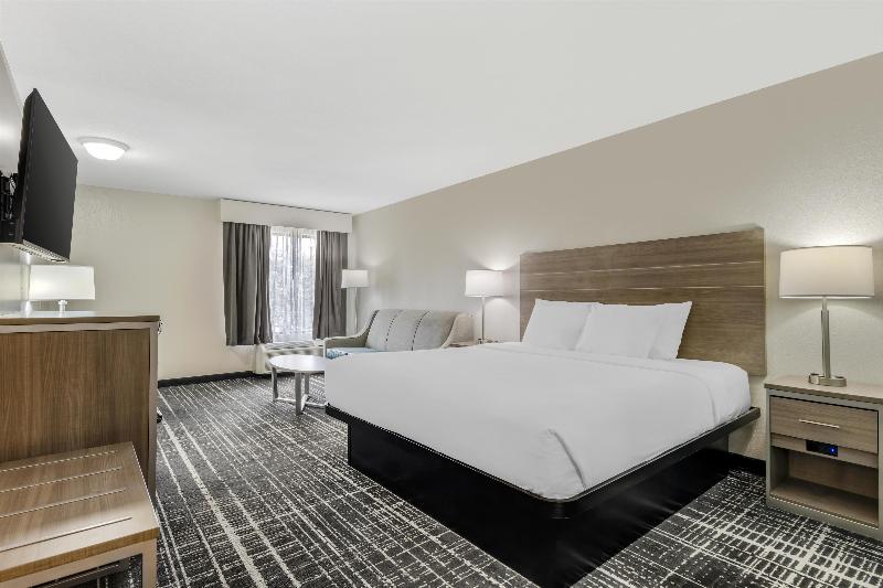 Best Western Commerce Inn image