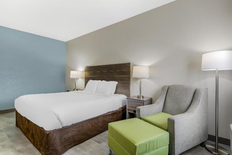 Best Western Commerce Inn image