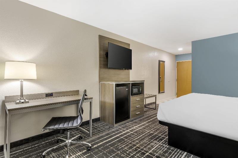Best Western Commerce Inn image