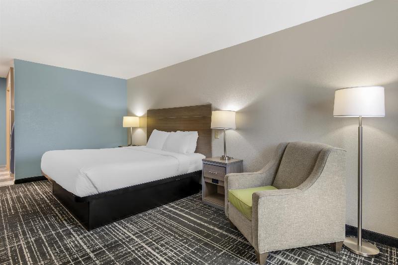 Best Western Commerce Inn image