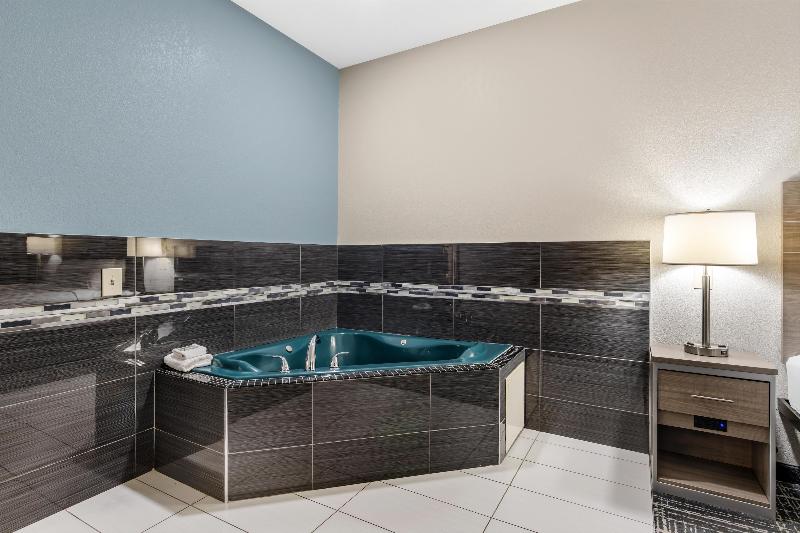 Best Western Commerce Inn image