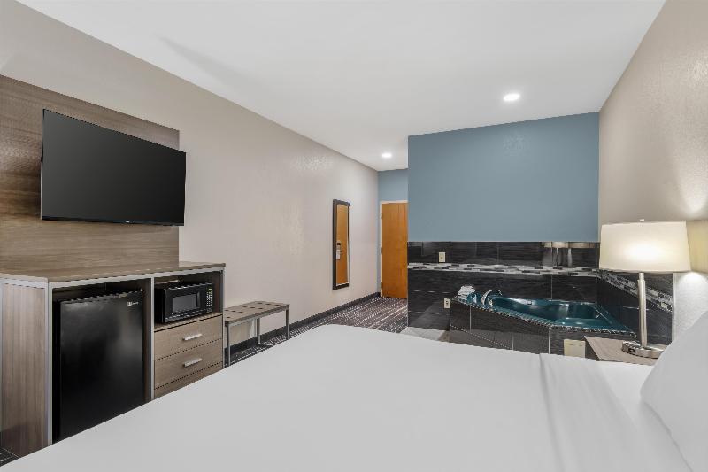 Best Western Commerce Inn image