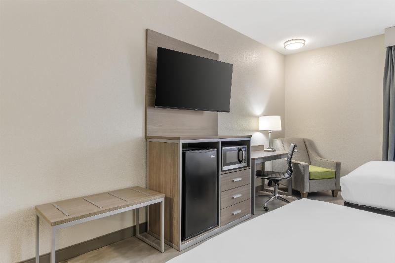 Best Western Commerce Inn image