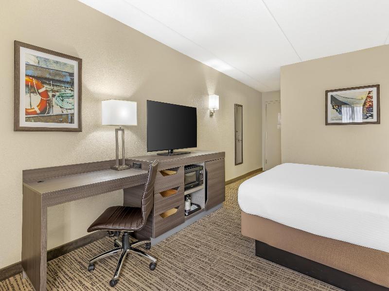 Best Western Holiday Lodge image