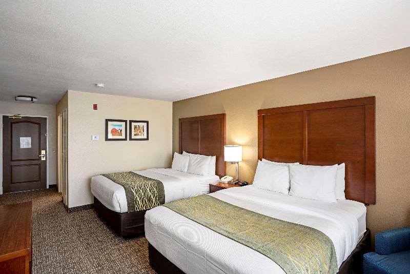 Comfort Inn & Suites Independence 5