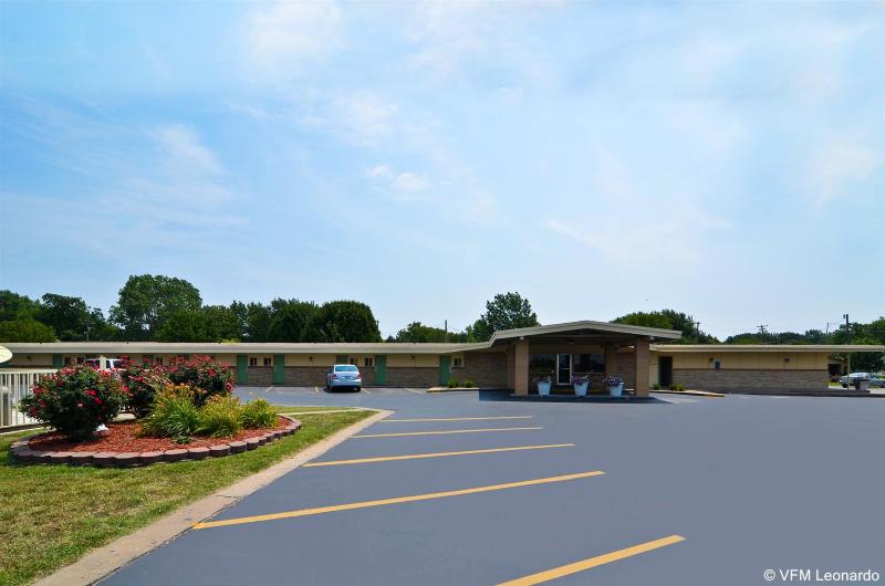 Americas Best Value Inn Iola image