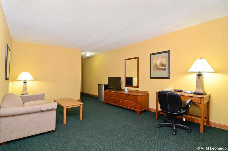 Americas Best Value Inn Iola image