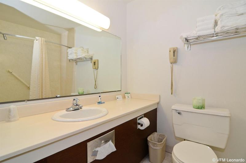Americas Best Value Inn Iola image