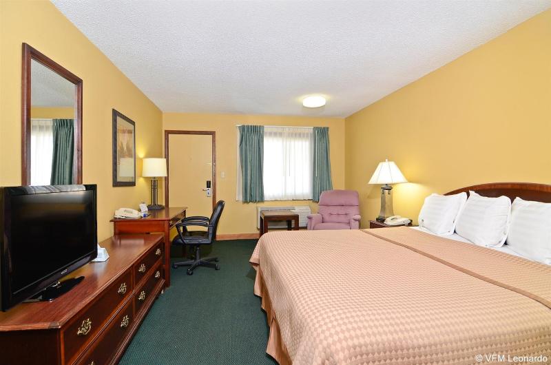 Americas Best Value Inn Iola image