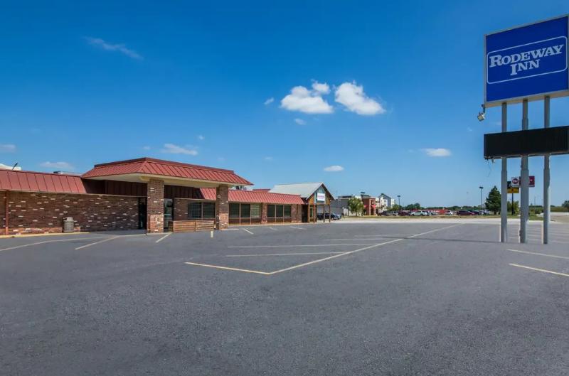 Rodeway Inn McPherson image
