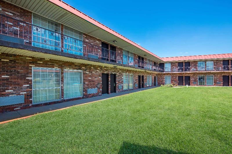 Rodeway Inn McPherson image