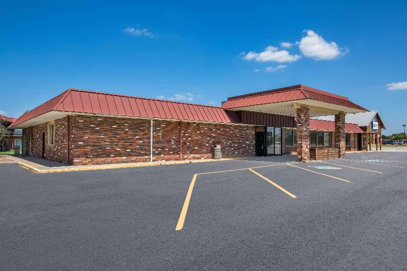 Rodeway Inn McPherson image