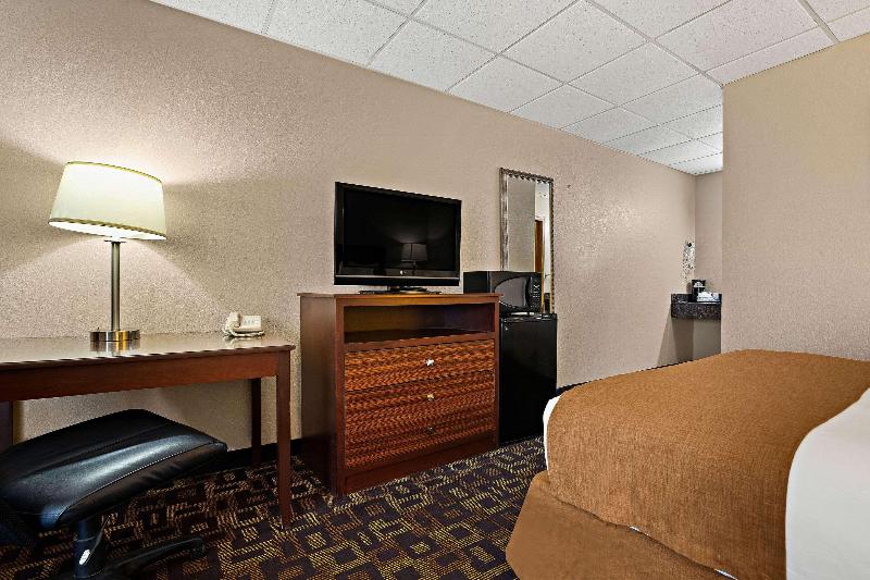 Rodeway Inn McPherson image
