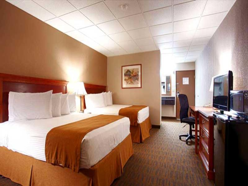 Rodeway Inn McPherson image