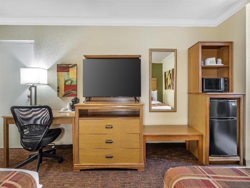 Best Western Angus Inn image