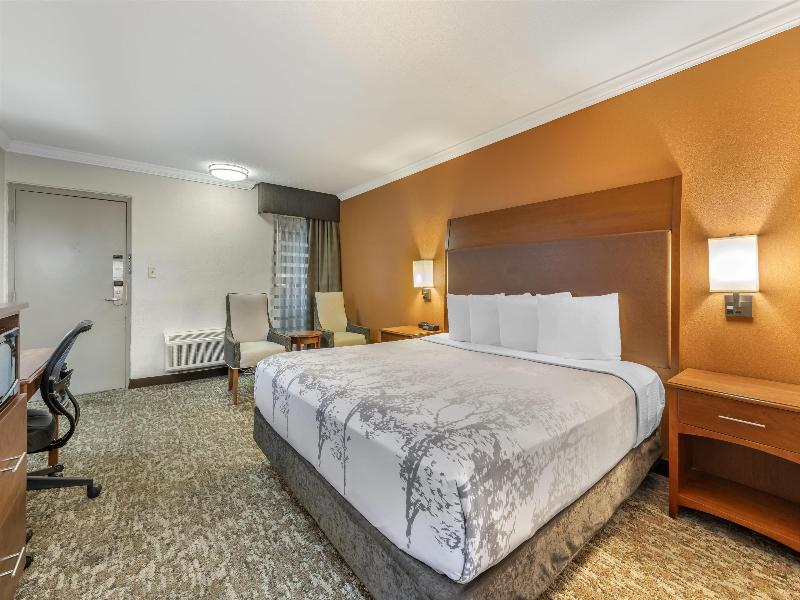 Best Western Angus Inn image