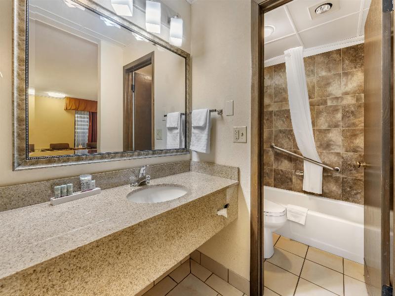 Best Western Angus Inn image