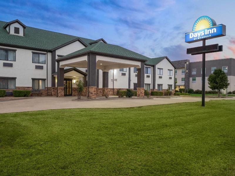 Days Inn By Wyndham Coffeyville image